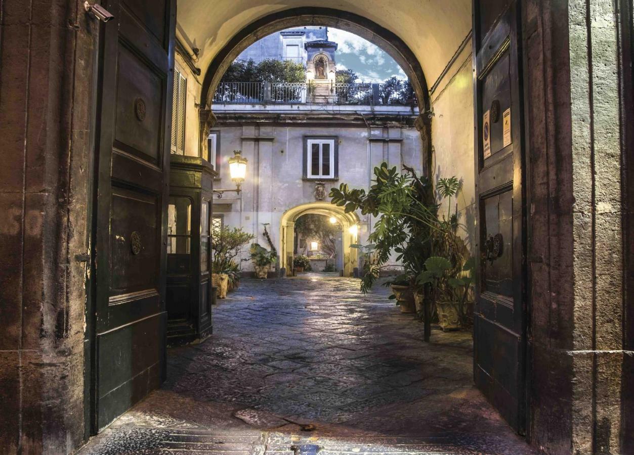 Blackbirds' Garden Naples